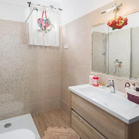 Apartment Amazing In With Kitchen *